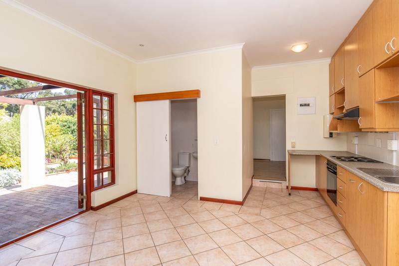 5 Bedroom Property for Sale in Bergvliet Western Cape